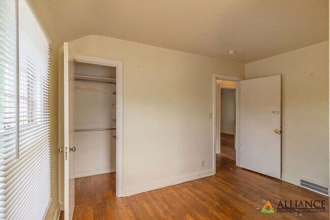 Building Photo - 1857 Anderson Ave