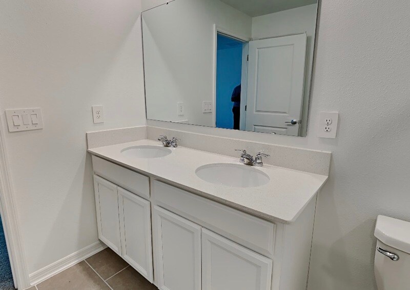 Building Photo - 755 Staffora St