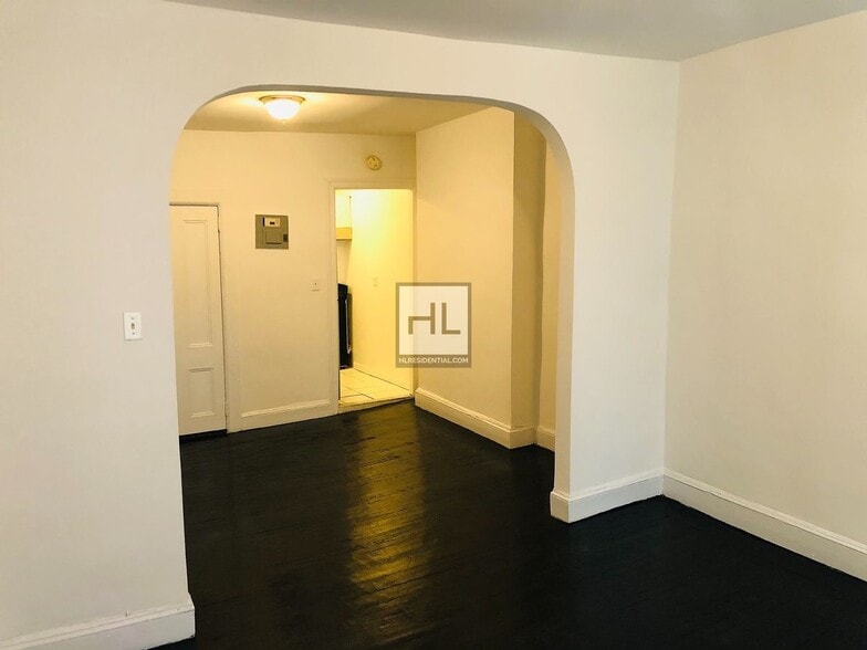 Building Photo - EAST 70 STREET