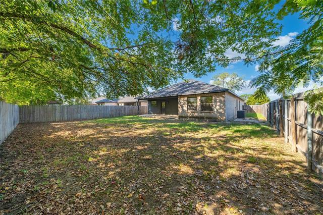 Building Photo - 4800 Rimwood Dr