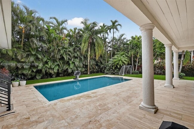 Building Photo - 3258 Riviera Dr