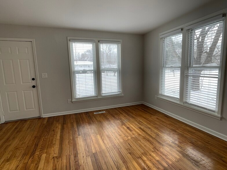 Building Photo - 2450 Gerald Ave