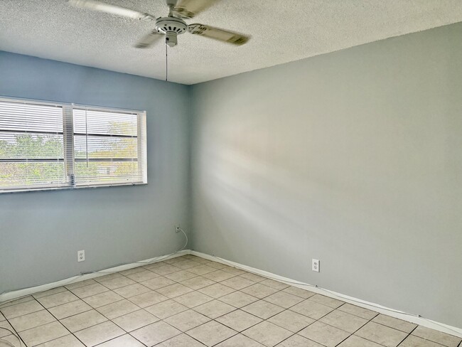 Building Photo - 5300 Washington St