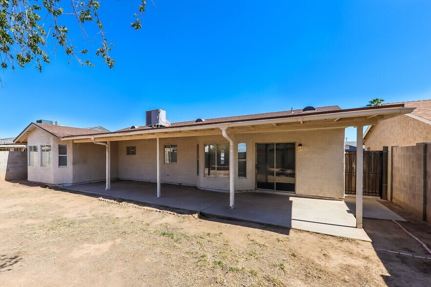 Building Photo - 6634 W Pima St