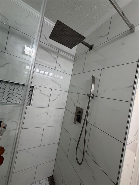 Building Photo - 3336 Camelot Dr NE