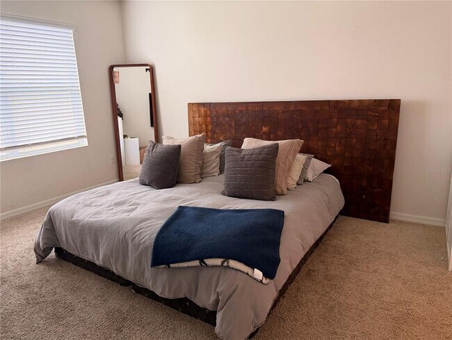 Building Photo - 9021 Pyrus St