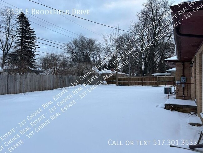 Building Photo - 5150 E Brookfield Dr