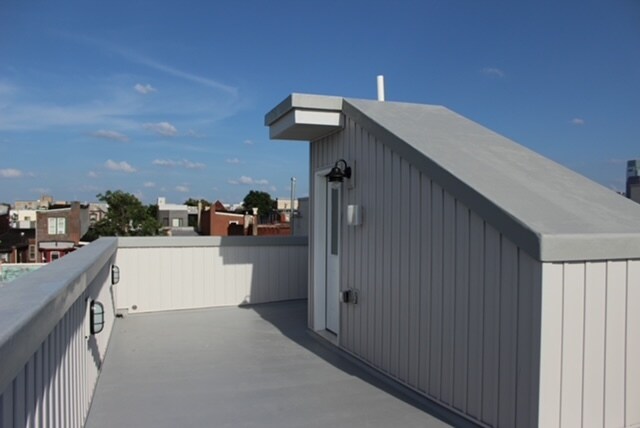 Building Photo - 1227 N Myrtlewood St