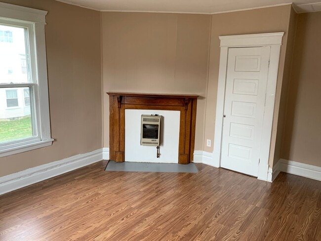 Building Photo - 1715 Park St