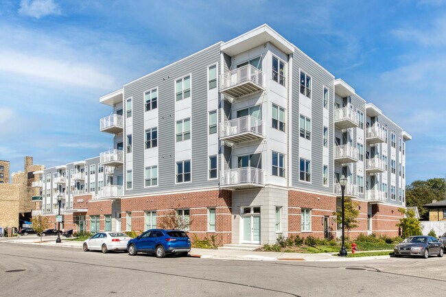 Primary Photo - 5945 6th Ave