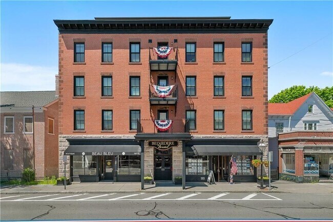 Building Photo - 423 Hope St