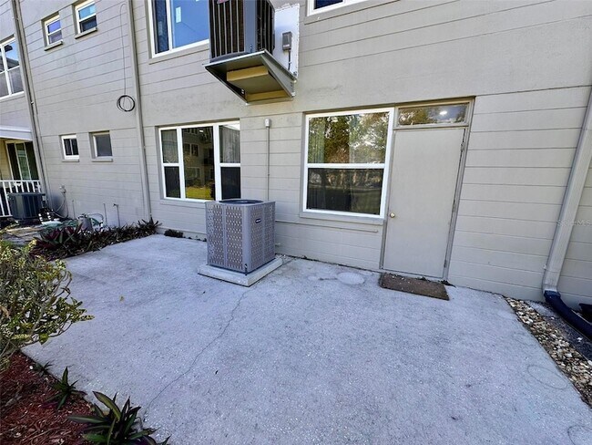 Building Photo - 2073 Denmark St