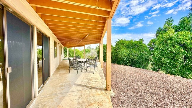 Building Photo - Beautiful Scenic Country Property with Vie...