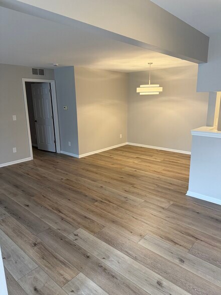 Building Photo - 3418 Tremonte Cir N