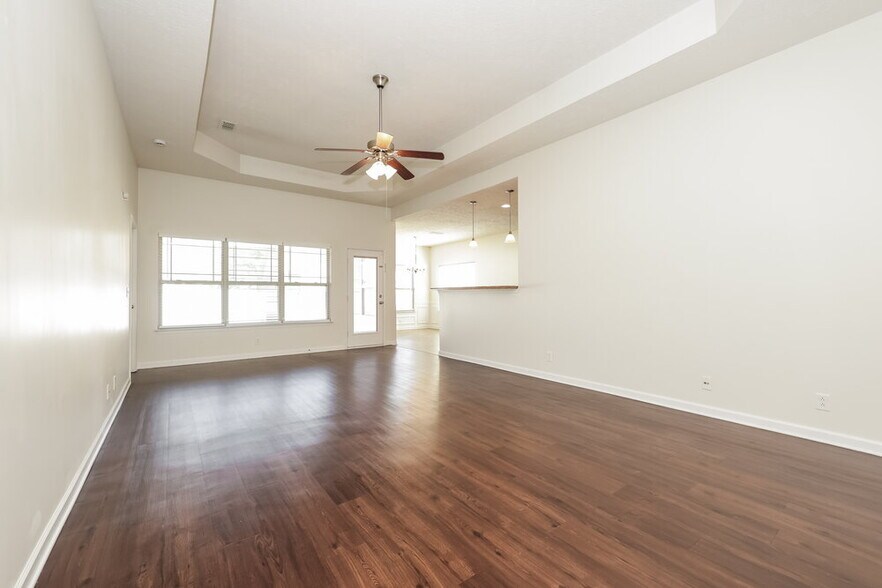 Building Photo - 3342 Cotswold Ln