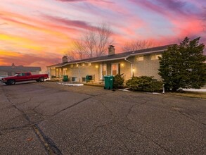 Building Photo - Easy Living in White Lake – 1 Bed with Smart Layout!