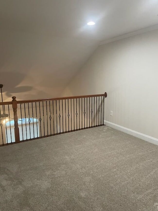 Building Photo - GORGEOUS EXECUTIVE TOWNHOME IN GATED COMMUNITY