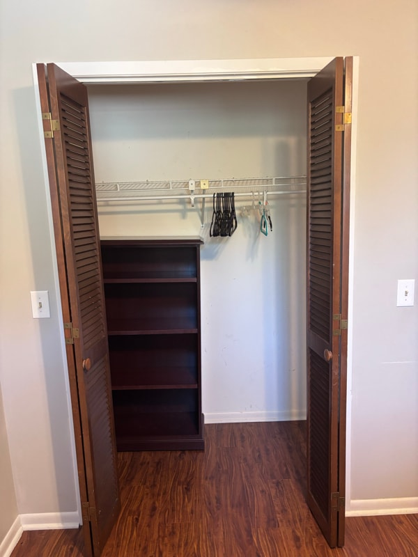 Building Photo - 1209 Capri Dr