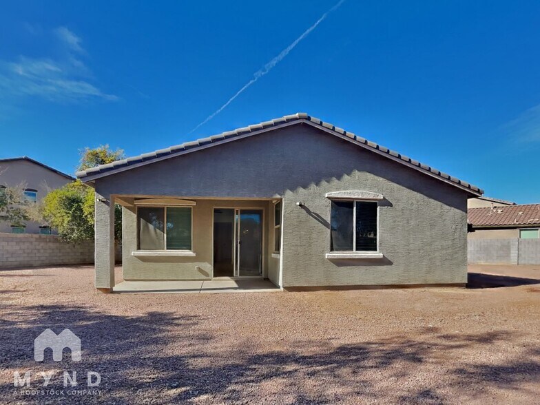 Building Photo - 35167 N Braeden Dr