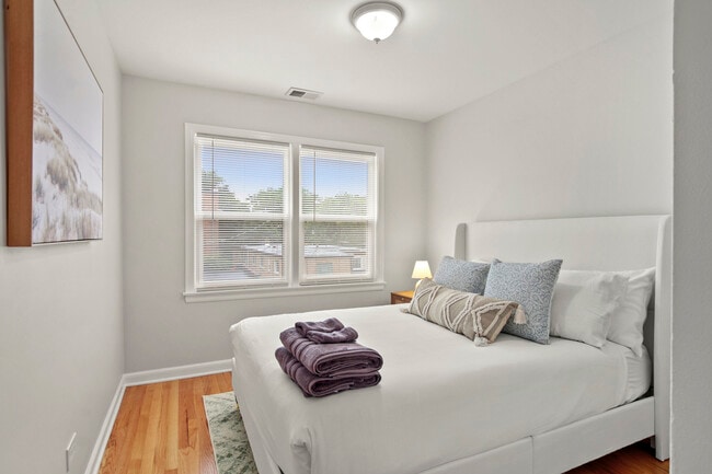 Building Photo - 236 Callan Ave