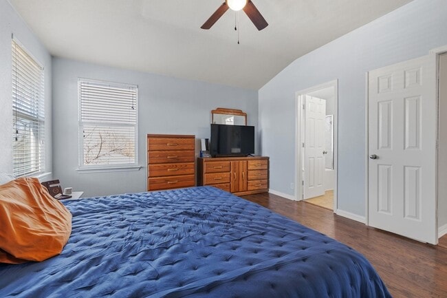 Building Photo - 103 Hoya Ln