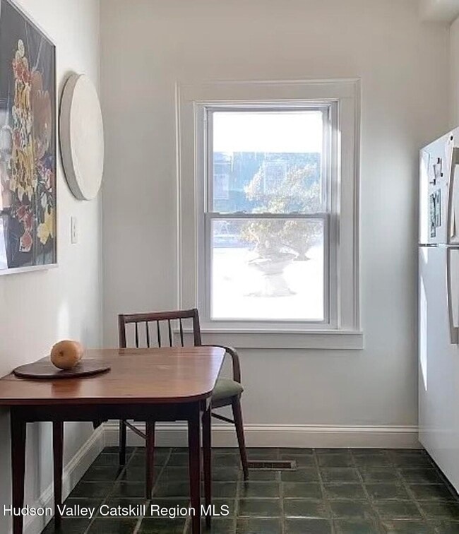 Building Photo - 967 Columbia St