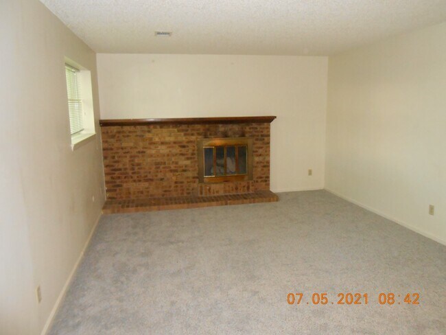 Building Photo - 418 Chukar Ct