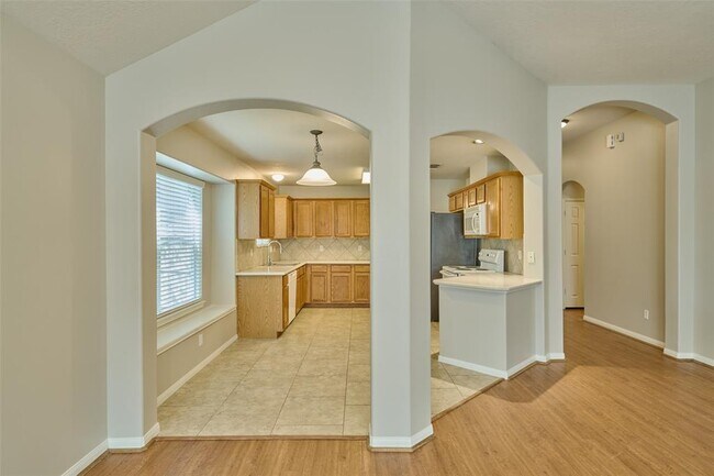 Building Photo - 3733 Breckenridge Dr