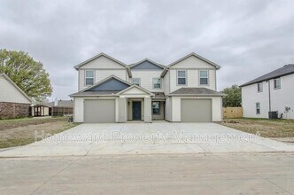 Building Photo - 3901 Huntington Dr