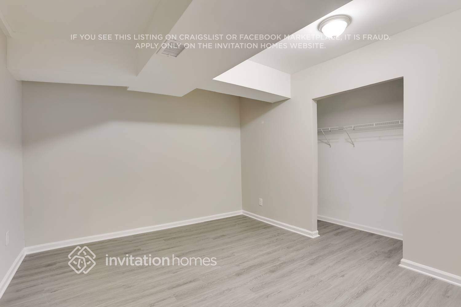 Building Photo - 2421 Kennedy Ln