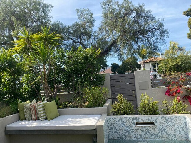 Building Photo - Spend the Holidays in Style | Fully Furnished Coronado Home