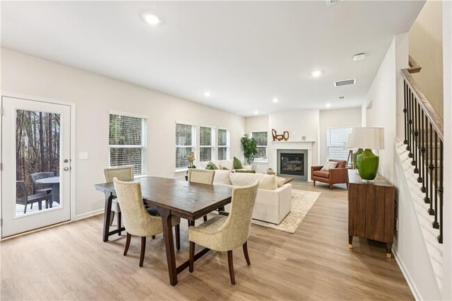 Building Photo - 80 Proust Cir