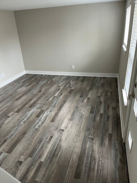 Building Photo - 1602 Garfield Ave