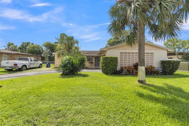 Building Photo - 2860 NW 184th St