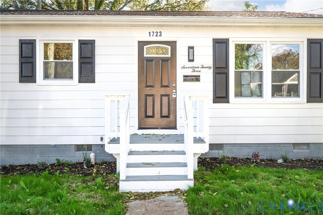 Building Photo - 1723 Blair St