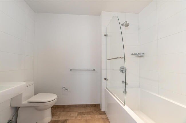 Building Photo - 1450 Franklin St