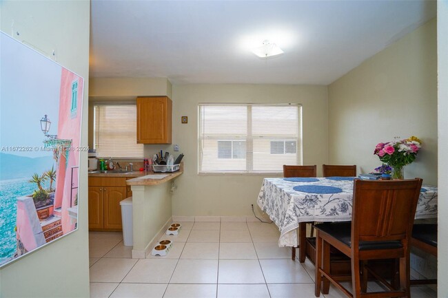 Building Photo - 5270 SW 90th Way