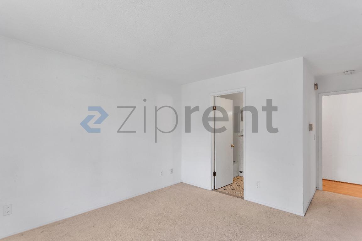 Building Photo - Unit 1
