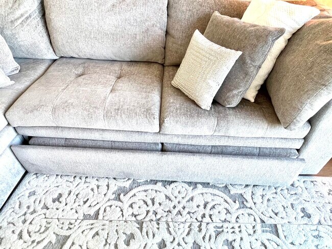 Building Photo - 616 Clearwater Park Rd