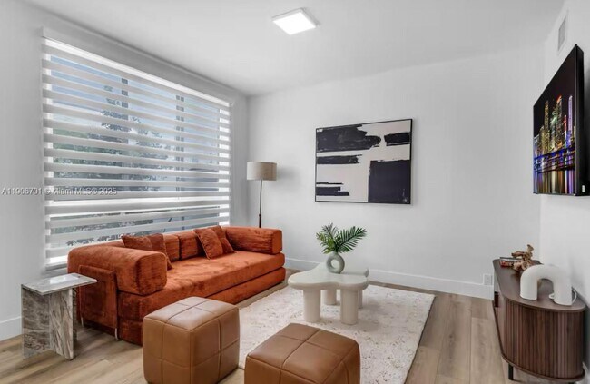 Primary Photo - 1542 NW 2nd St