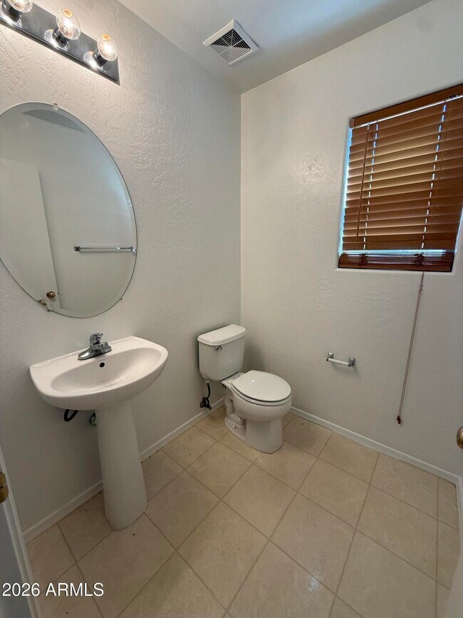 Building Photo - 18363 N Betty Ct