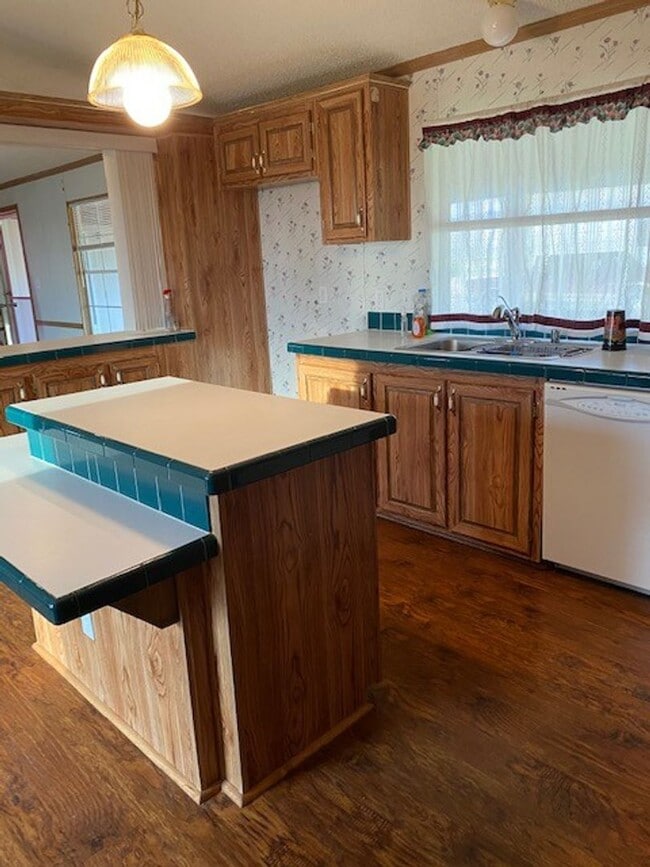 Building Photo - Quiet Idalou Home for Lease