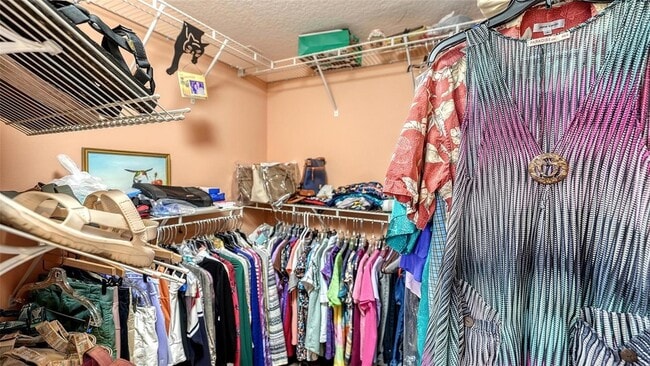 Building Photo - 1611 Clower Creek Dr