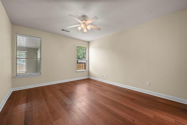 Building Photo - 1800 Jentsch Ct