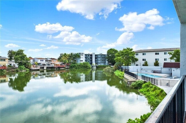 Primary Photo - 1335 W 68th St