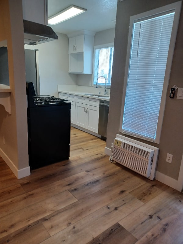 Building Photo - 20140 Roscoe Blvd