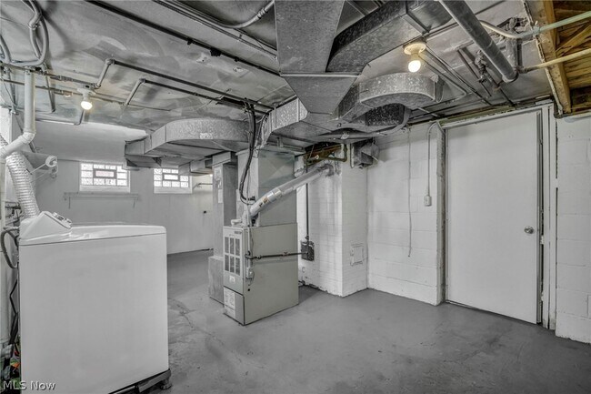 Building Photo - 3678 Lynnfield Rd