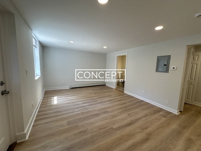 Building Photo - 501 Beacon St