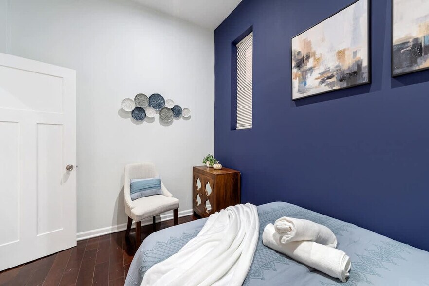 Building Photo - 2851 W Wilcox St