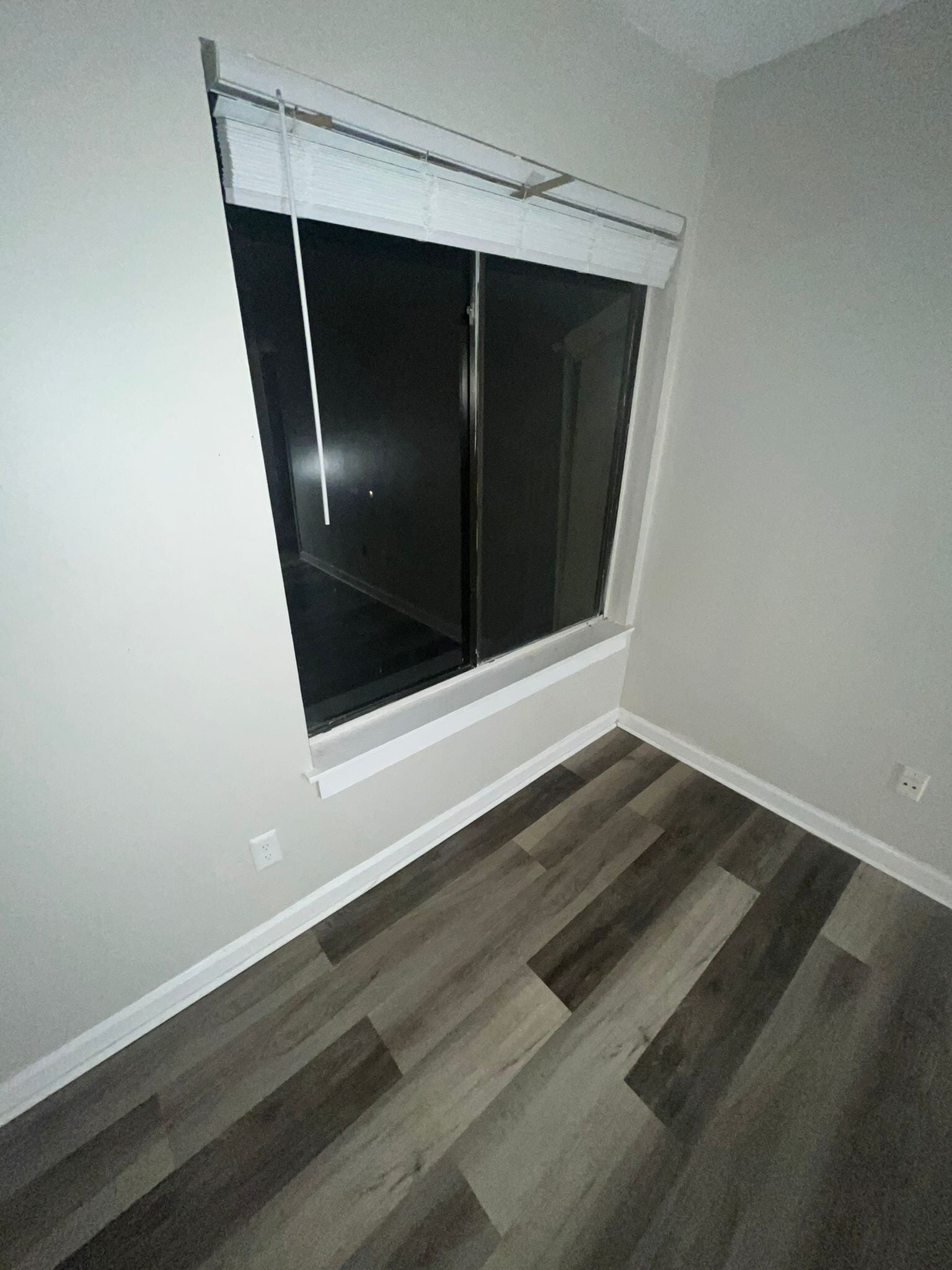 Building Photo - 3575 Oakvale Rd